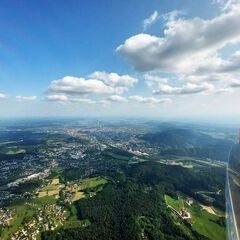 Flugwegposition um 15:13:16: Aufgenommen in der Nähe von Gemeinde Stattegg, Österreich in 1401 Meter